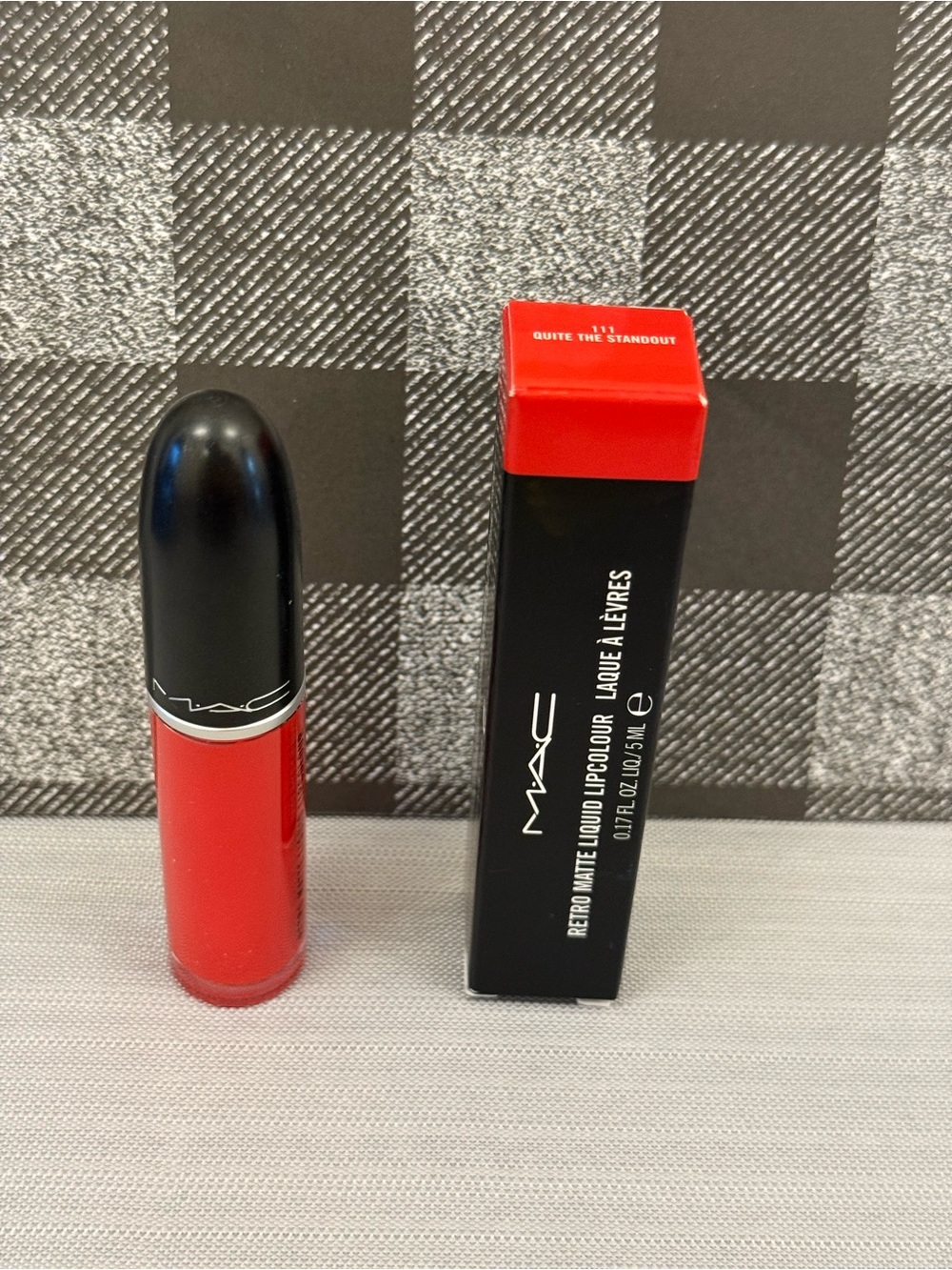 MAC Cosmetics Retro Matte Liquid Lipcolour - Quite The Standout (Bright Red)